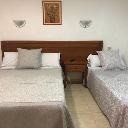 Hostal 82 Olías del Rey Eksteriør billede