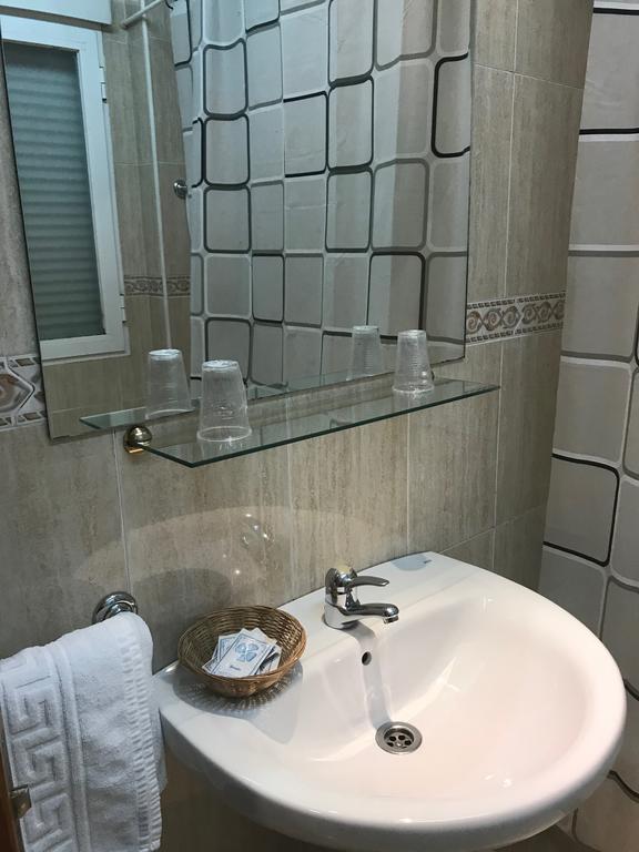 Hostal 82 Olías del Rey Eksteriør billede