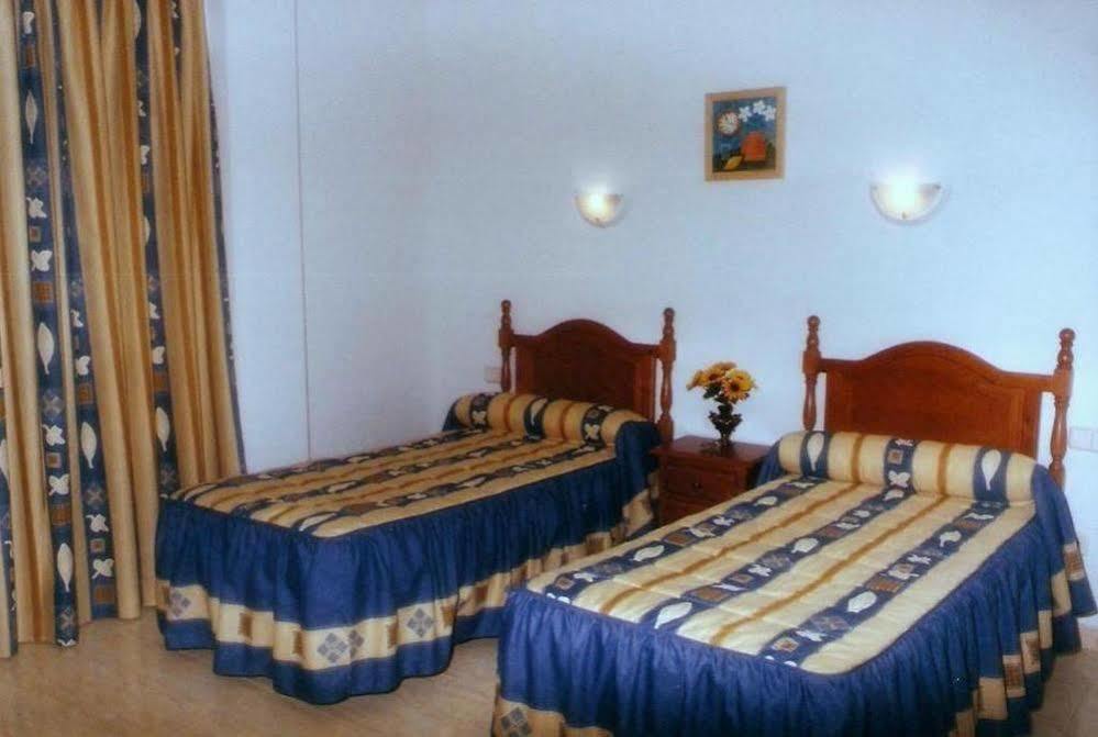 Hostal 82 Olías del Rey Eksteriør billede