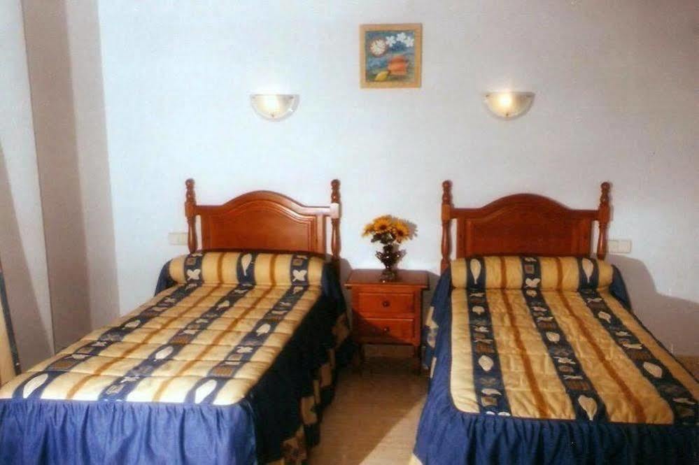 Hostal 82 Olías del Rey Eksteriør billede